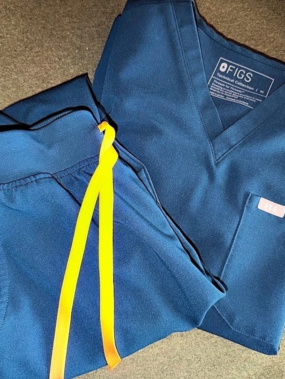 FIGS Blue Scrub Set Like New